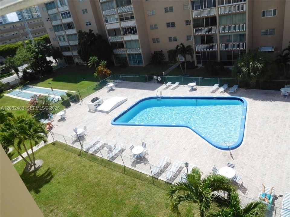 En Venta: $249,000 (2 camas, 2 baños, 1092 Pies cuadrados)