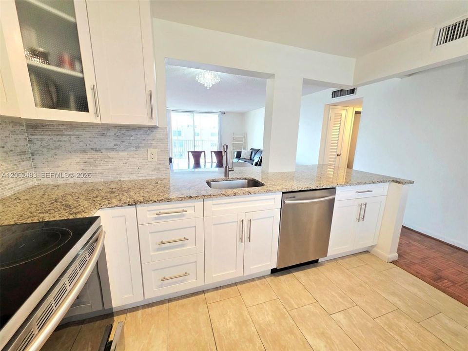 En Venta: $249,000 (2 camas, 2 baños, 1092 Pies cuadrados)
