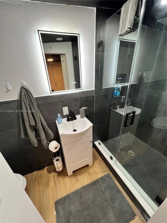В аренду: $1,375 (0 спален, 1 ванн, 0 Квадратных фут)