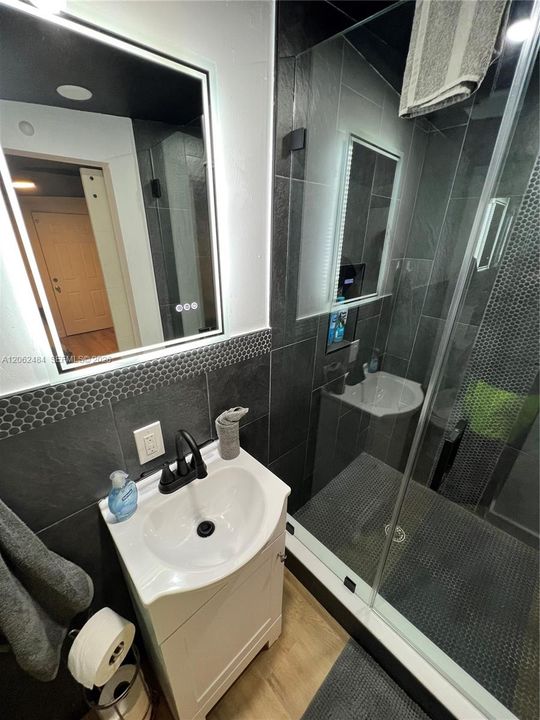 В аренду: $1,375 (0 спален, 1 ванн, 0 Квадратных фут)