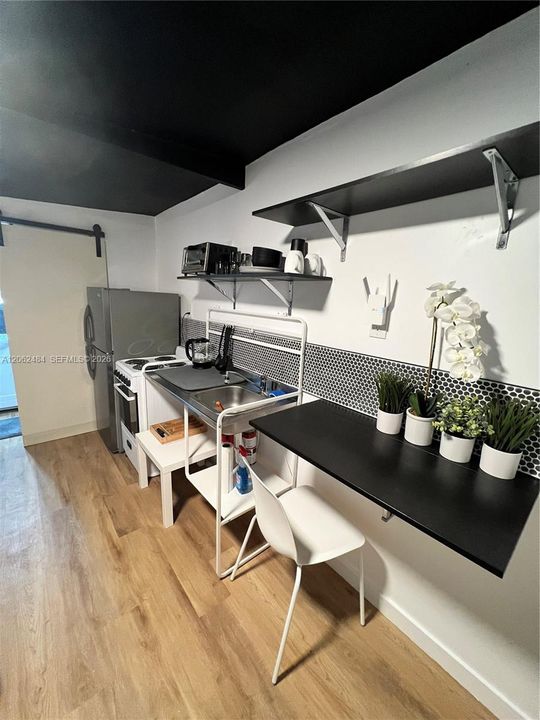 В аренду: $1,375 (0 спален, 1 ванн, 0 Квадратных фут)
