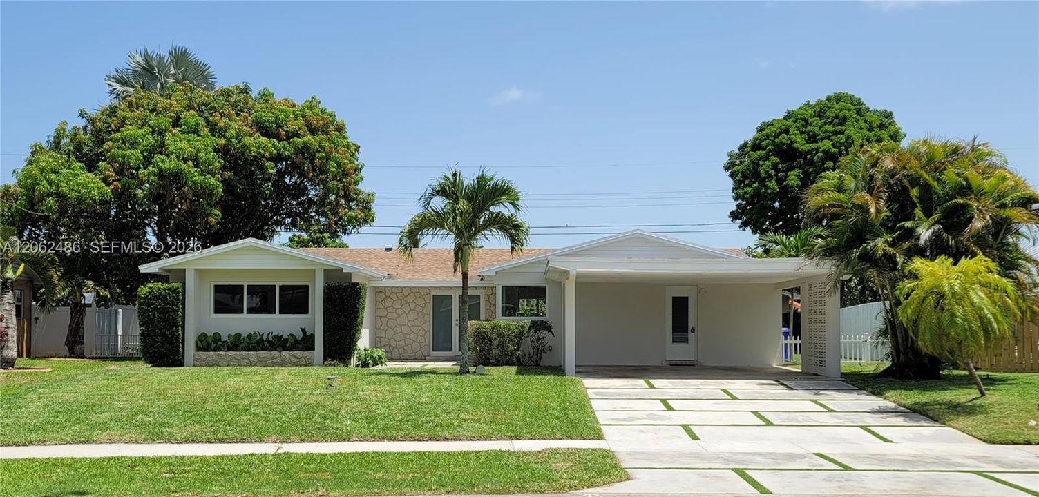 En Venta: $699,000 (4 camas, 3 baños, 2110 Pies cuadrados)