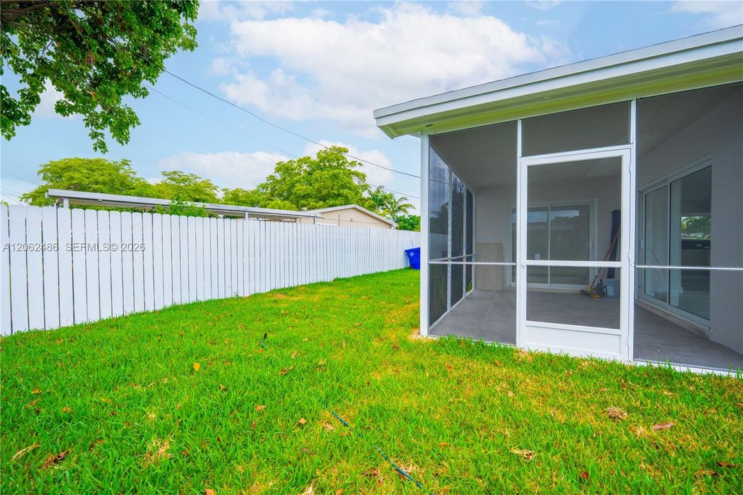 En Venta: $699,000 (4 camas, 3 baños, 2110 Pies cuadrados)