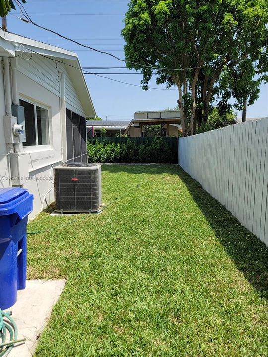 En Venta: $699,000 (4 camas, 3 baños, 2110 Pies cuadrados)