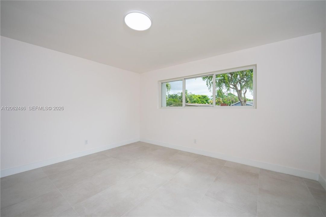 En Venta: $699,000 (4 camas, 3 baños, 2110 Pies cuadrados)