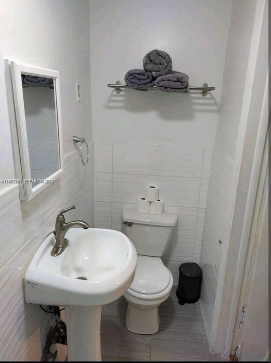 В аренду: $1,350 (0 спален, 1 ванн, 0 Квадратных фут)