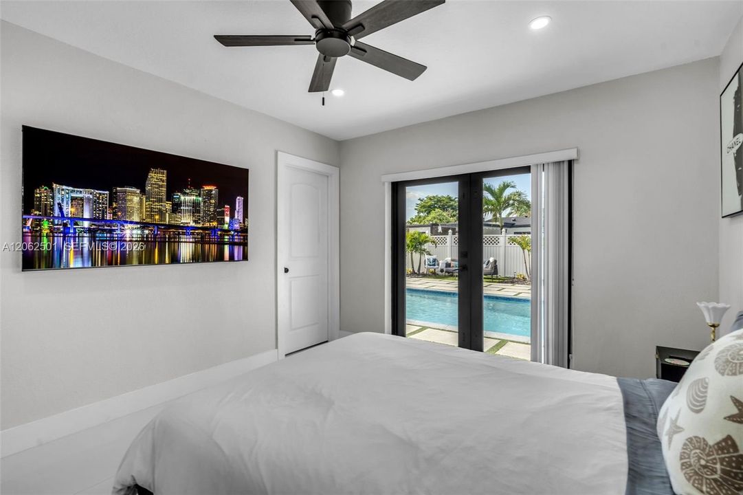 For Rent: $6,500 (5 beds, 3 baths, 1942 Square Feet)