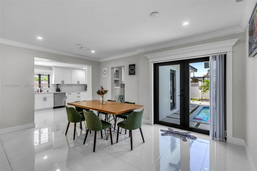 For Rent: $6,500 (5 beds, 3 baths, 1942 Square Feet)