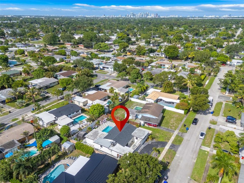 For Rent: $6,500 (5 beds, 3 baths, 1942 Square Feet)