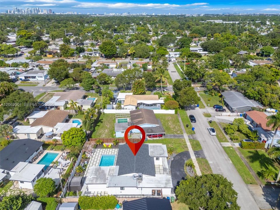 For Rent: $6,500 (5 beds, 3 baths, 1942 Square Feet)