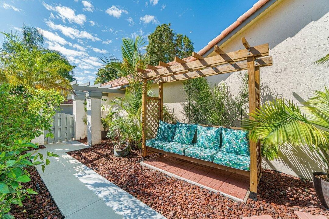 CUSTOM BUILT PERGOLA W/CUSHIONS