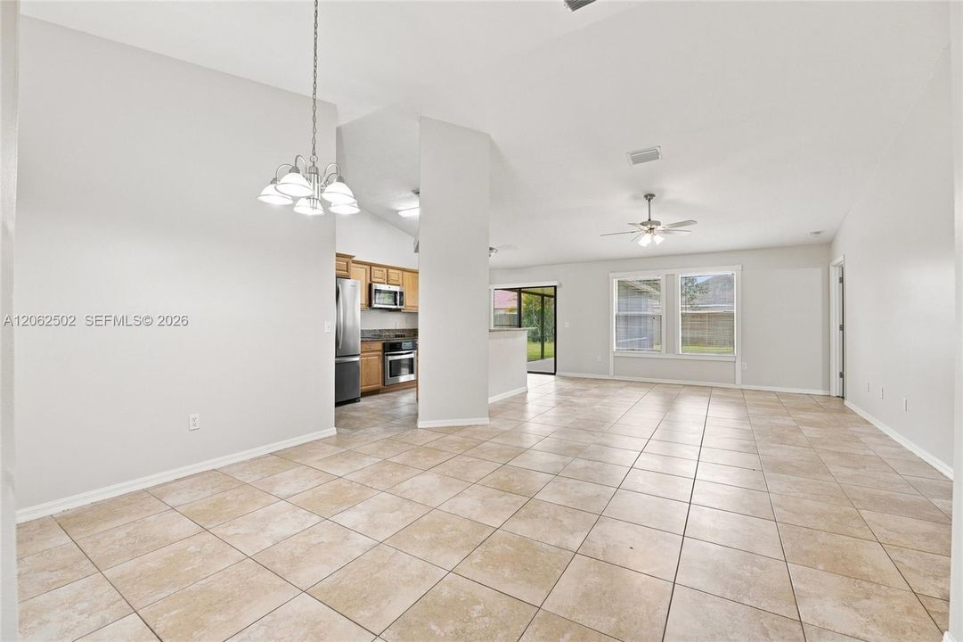 For Sale: $349,900 (3 beds, 2 baths, 1384 Square Feet)