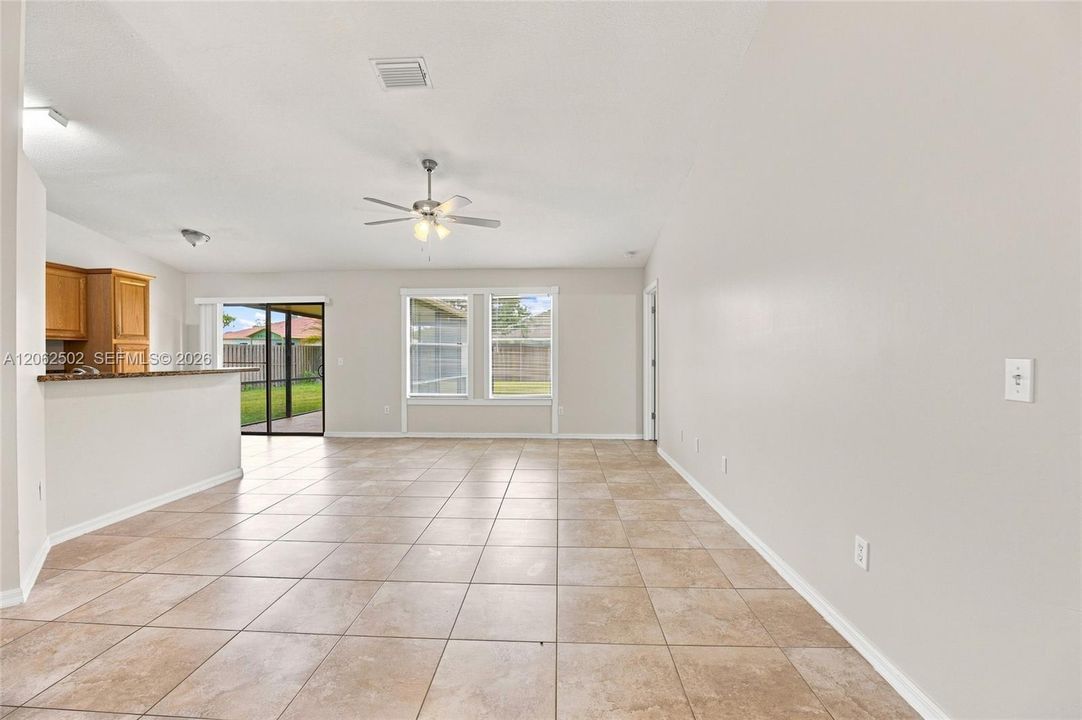 For Sale: $349,900 (3 beds, 2 baths, 1384 Square Feet)