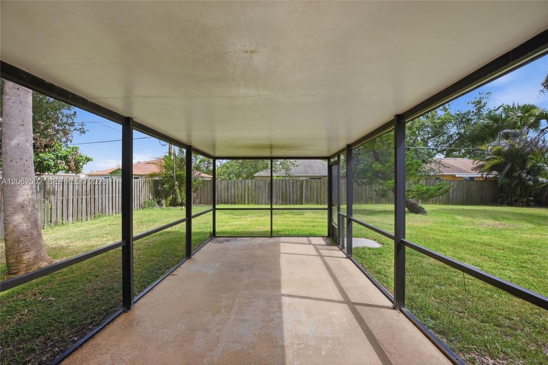 For Sale: $349,900 (3 beds, 2 baths, 1384 Square Feet)