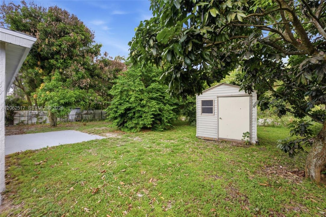Activo con contrato: $325,000 (3 camas, 2 baños, 1180 Pies cuadrados)