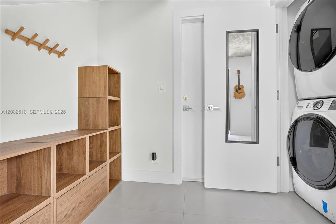 En Venta: $1,050,000 (3 camas, 2 baños, 1624 Pies cuadrados)