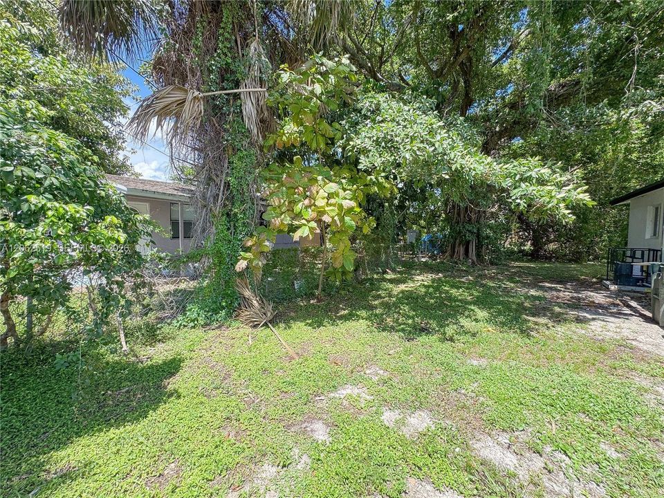 En Venta: $410,000 (3 camas, 2 baños, 776 Pies cuadrados)