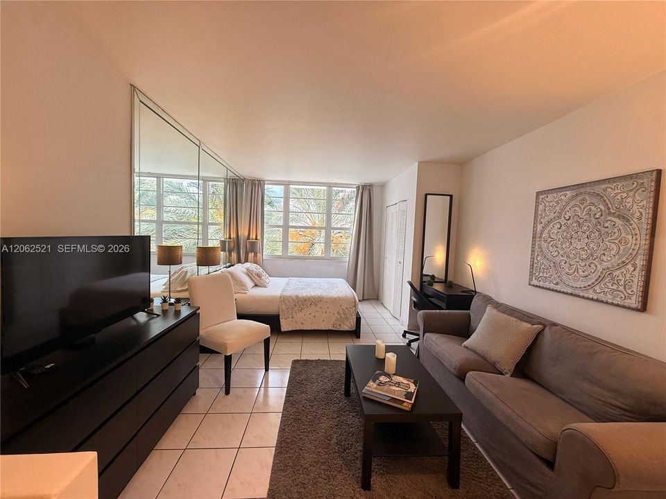 For Rent: $2,300 (0 beds, 1 baths, 300 Square Feet)