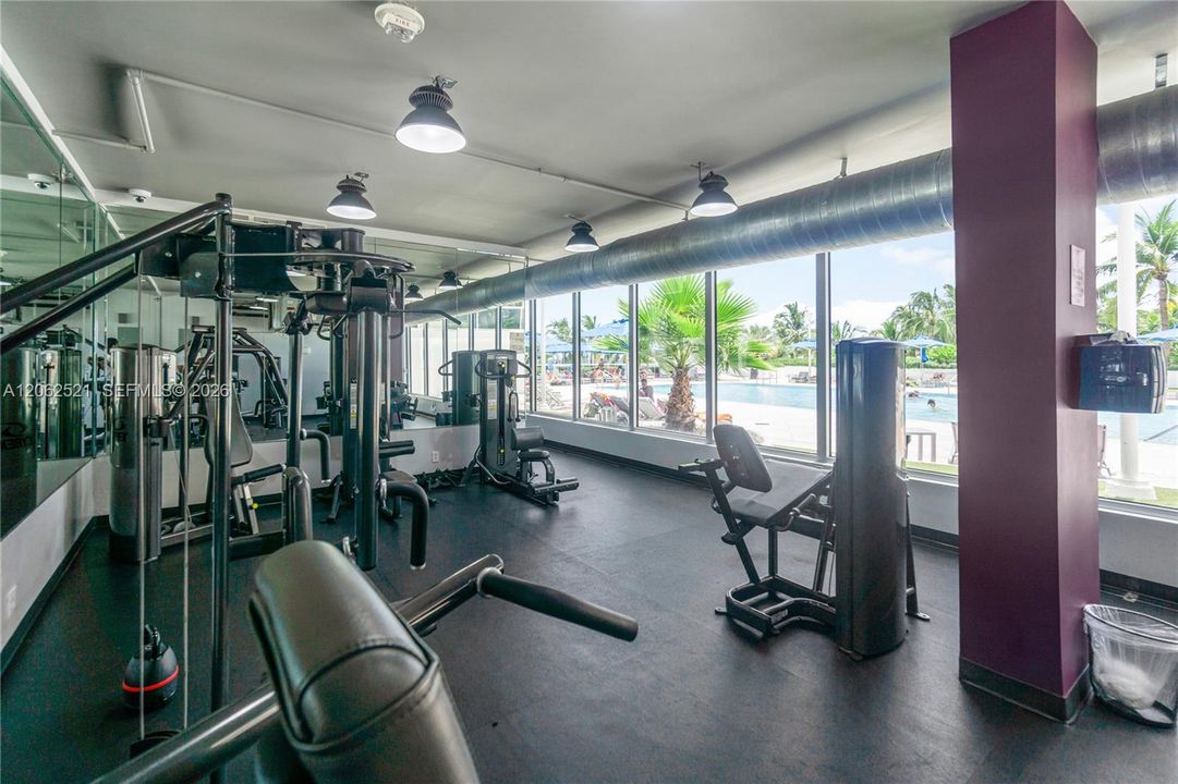 For Rent: $2,300 (0 beds, 1 baths, 300 Square Feet)