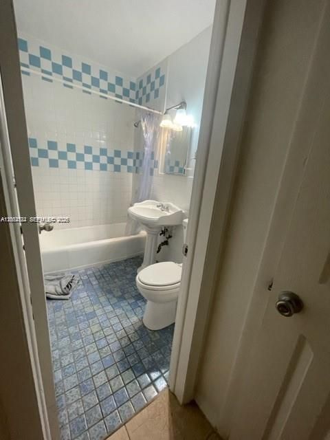 В аренду: $1,975 (1 спален, 1 ванн, 565 Квадратных фут)