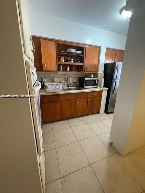 В аренду: $1,975 (1 спален, 1 ванн, 565 Квадратных фут)