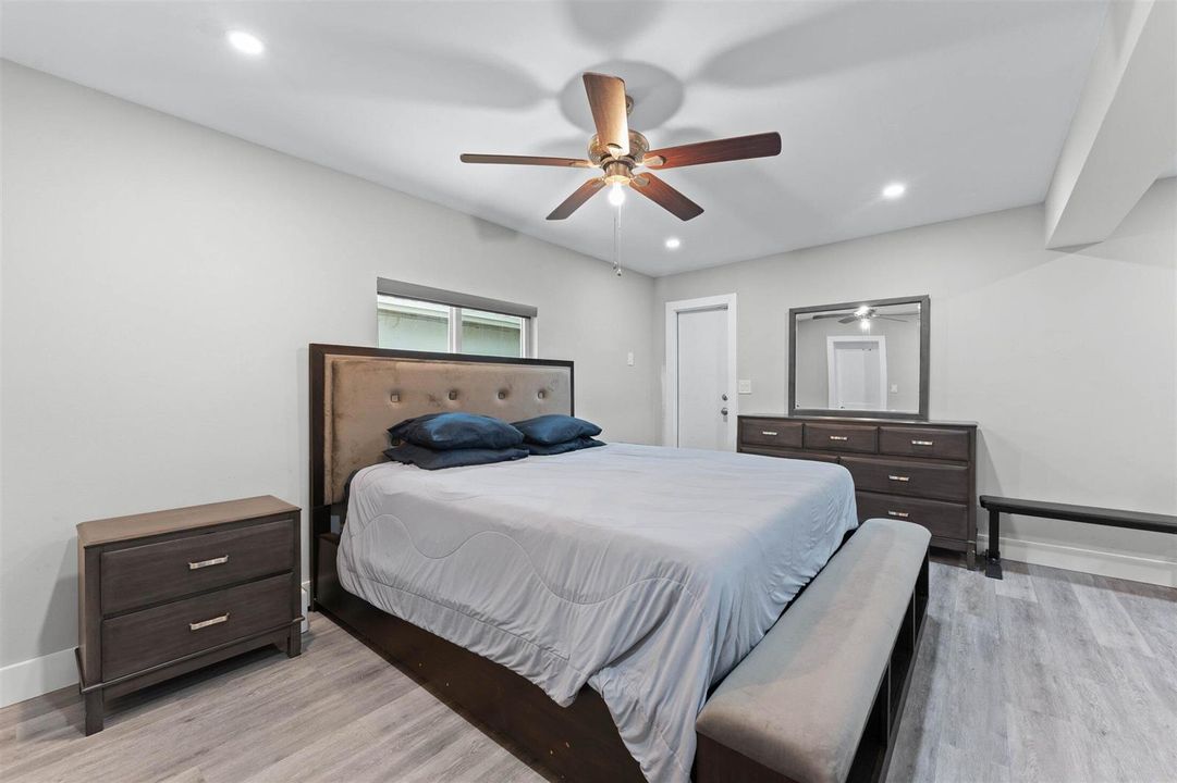 19-1633 SW 30th Ave, Fort Lauderdale-41