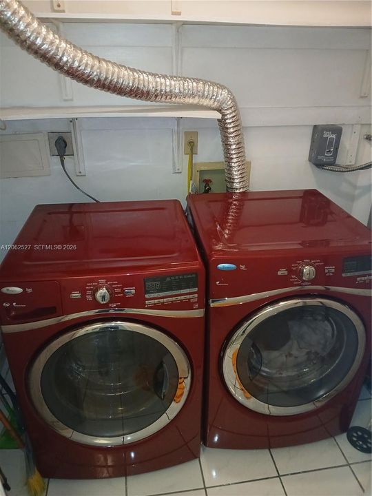 En Renta: $2,400 (2 camas, 2 baños, 1000 Pies cuadrados)