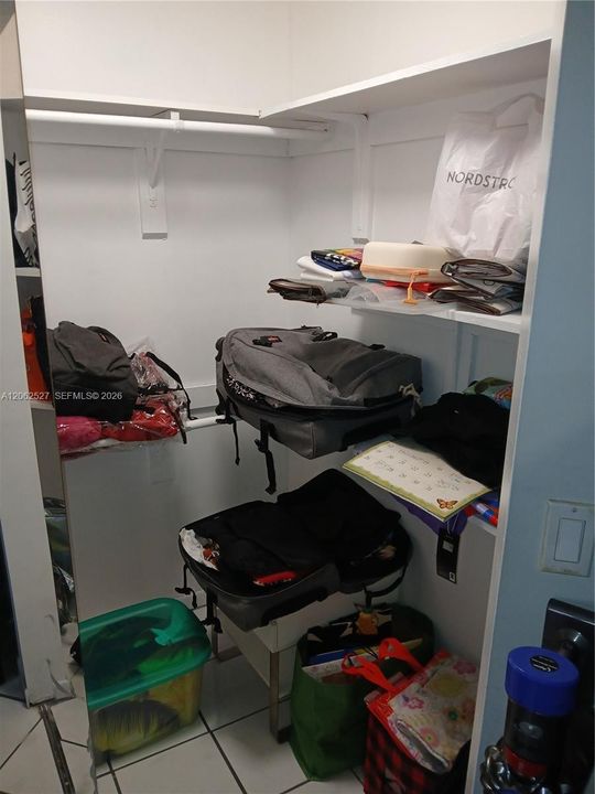 En Renta: $2,400 (2 camas, 2 baños, 1000 Pies cuadrados)