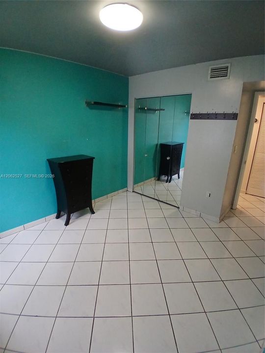 En Renta: $2,400 (2 camas, 2 baños, 1000 Pies cuadrados)