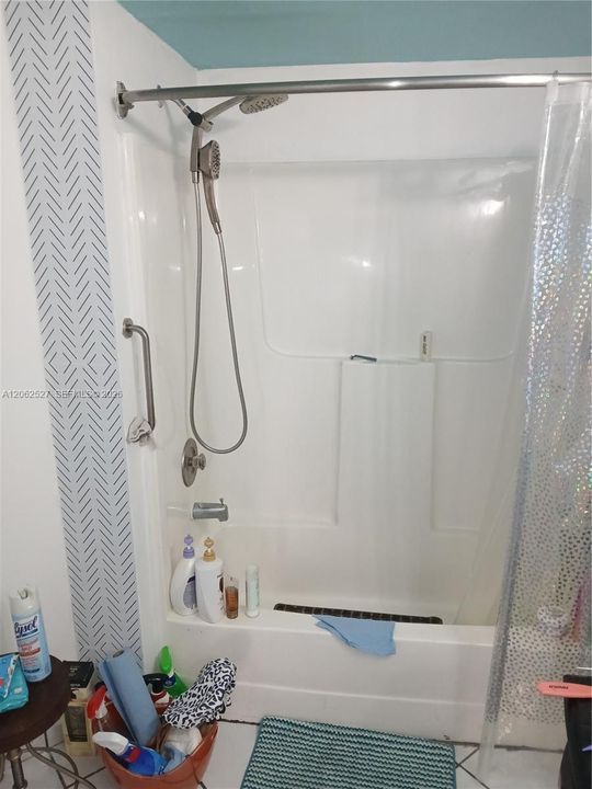 En Renta: $2,400 (2 camas, 2 baños, 1000 Pies cuadrados)