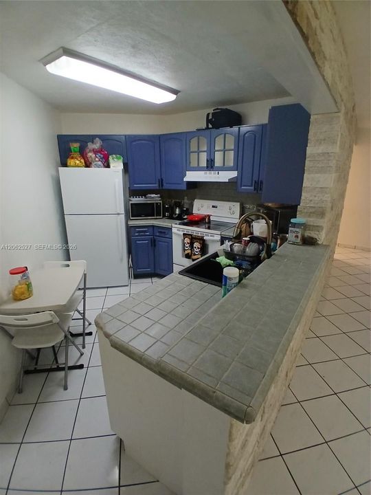 En Renta: $2,400 (2 camas, 2 baños, 1000 Pies cuadrados)