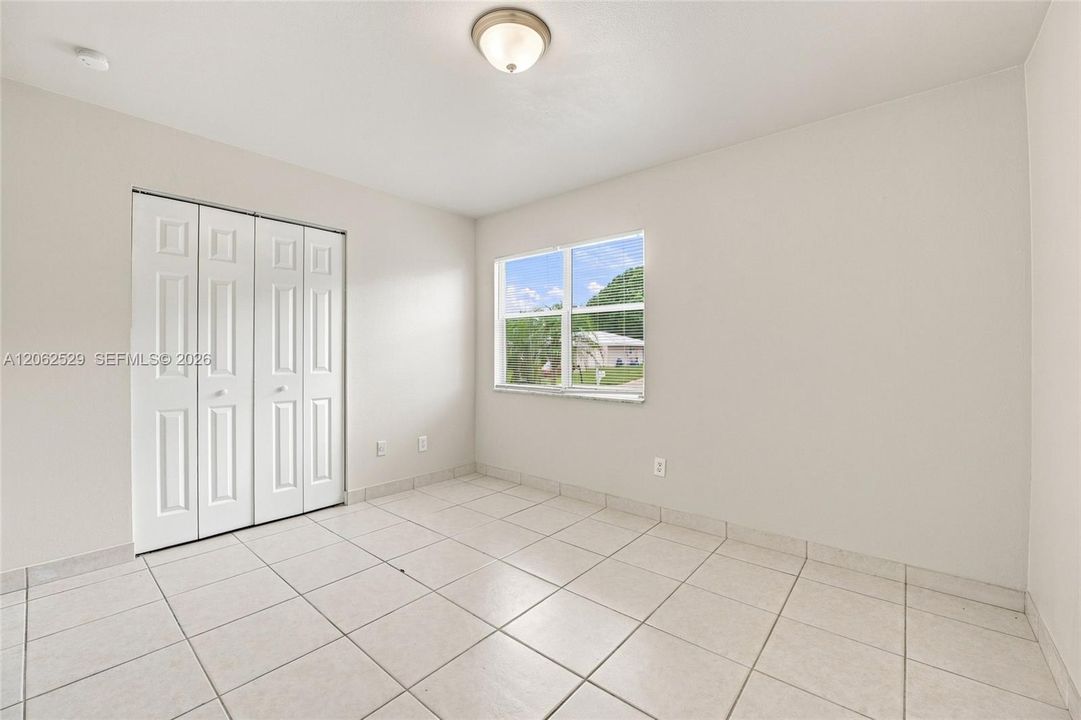 For Sale: $299,900 (3 beds, 2 baths, 1176 Square Feet)