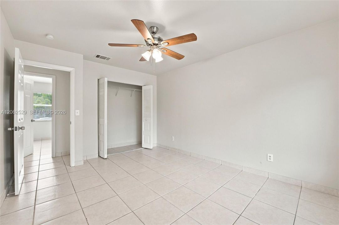 For Sale: $299,900 (3 beds, 2 baths, 1176 Square Feet)