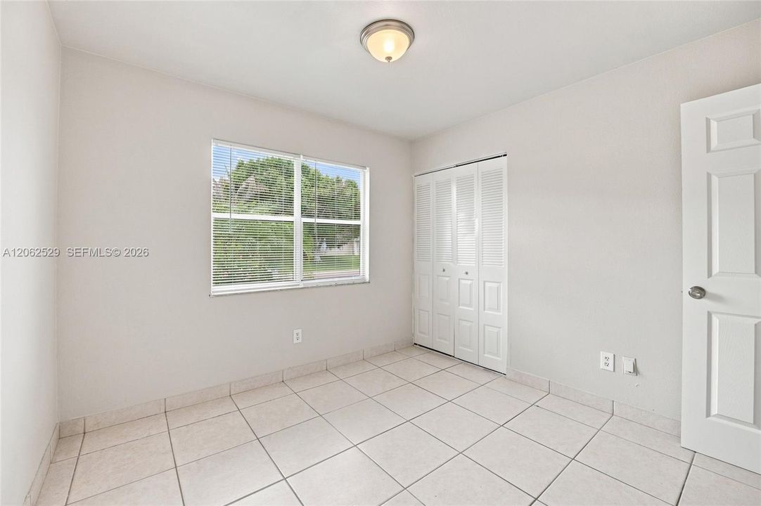 For Sale: $299,900 (3 beds, 2 baths, 1176 Square Feet)