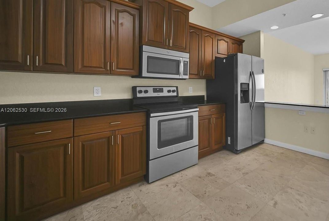 В аренду: $2,200 (2 спален, 2 ванн, 1344 Квадратных фут)