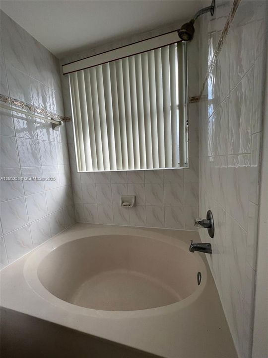 En Renta: $3,795 (3 camas, 2 baños, 1671 Pies cuadrados)