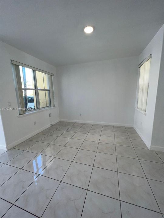 En Renta: $3,795 (3 camas, 2 baños, 1671 Pies cuadrados)