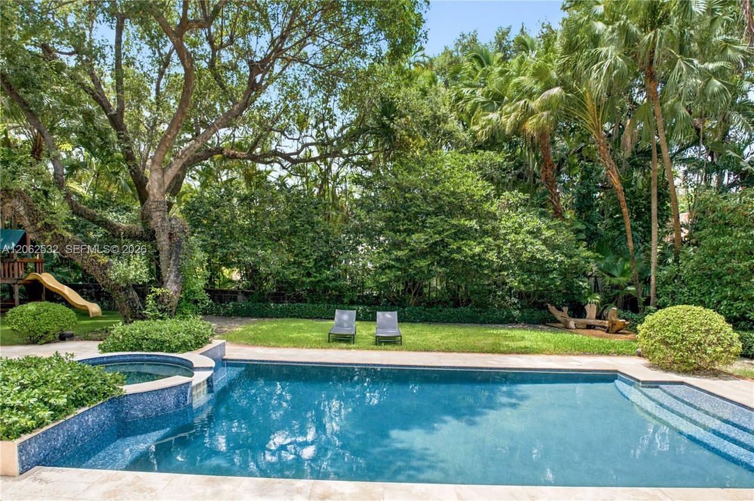 For Sale: $9,950,000 (6 beds, 6 baths, 5674 Square Feet)