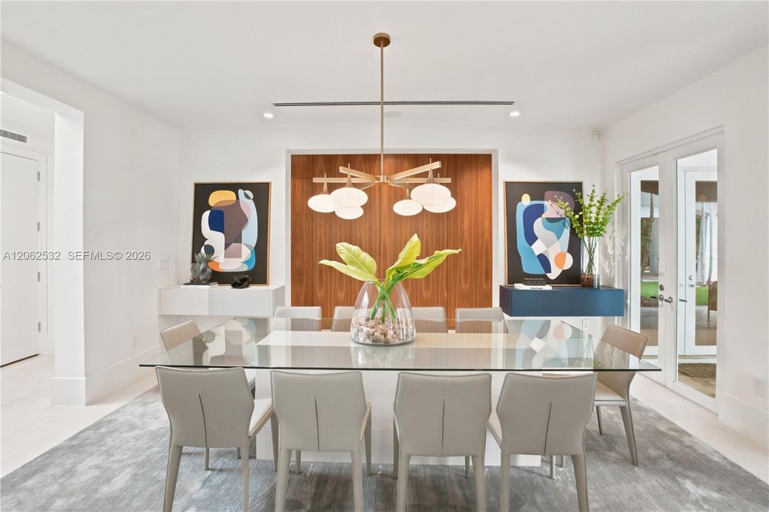 For Sale: $9,950,000 (6 beds, 6 baths, 5674 Square Feet)
