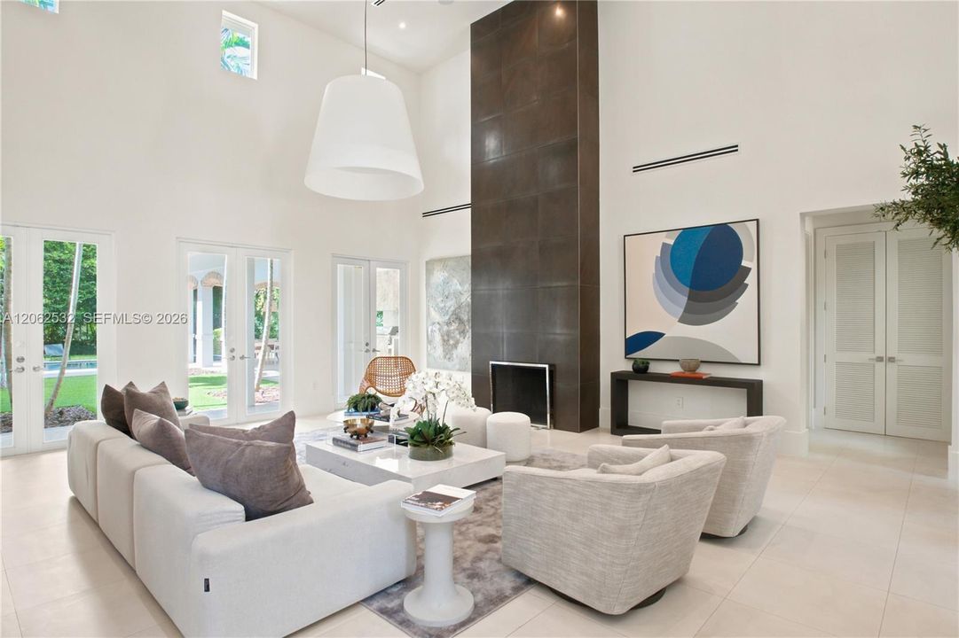 For Sale: $9,950,000 (6 beds, 6 baths, 5674 Square Feet)