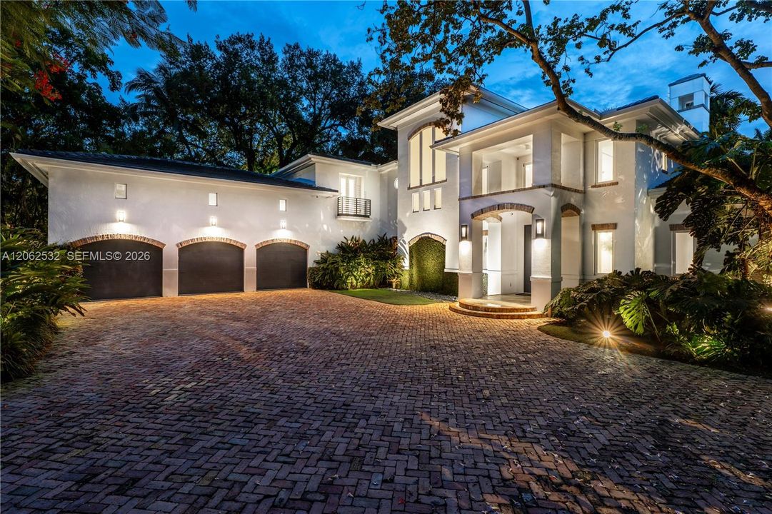 For Sale: $9,950,000 (6 beds, 6 baths, 5674 Square Feet)