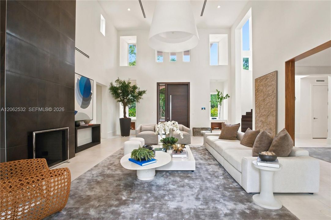 For Sale: $9,950,000 (6 beds, 6 baths, 5674 Square Feet)