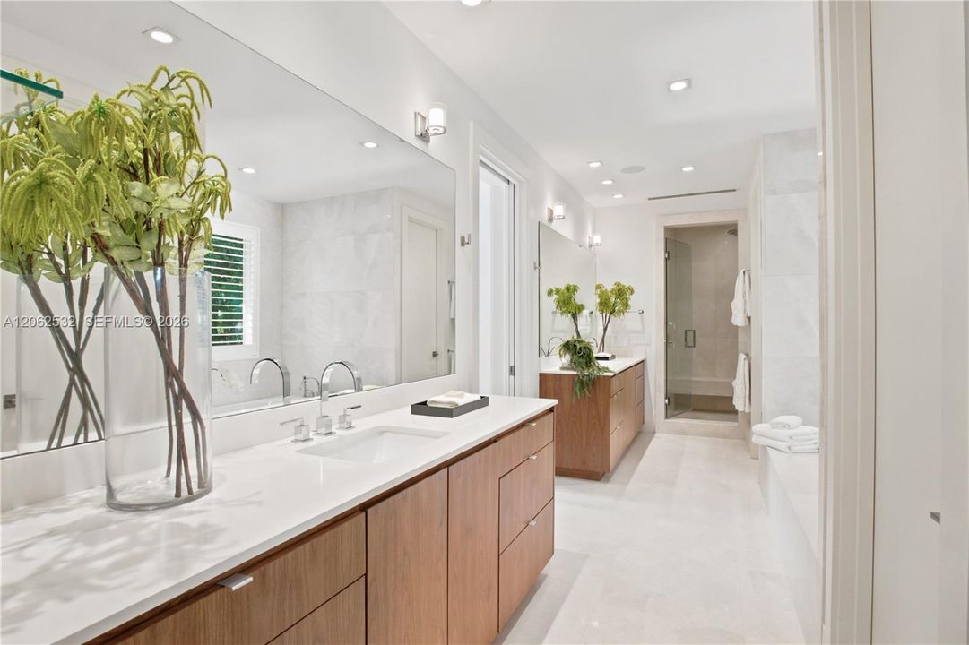 For Sale: $9,950,000 (6 beds, 6 baths, 5674 Square Feet)