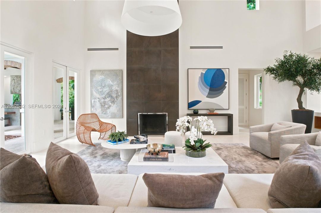 For Sale: $9,950,000 (6 beds, 6 baths, 5674 Square Feet)