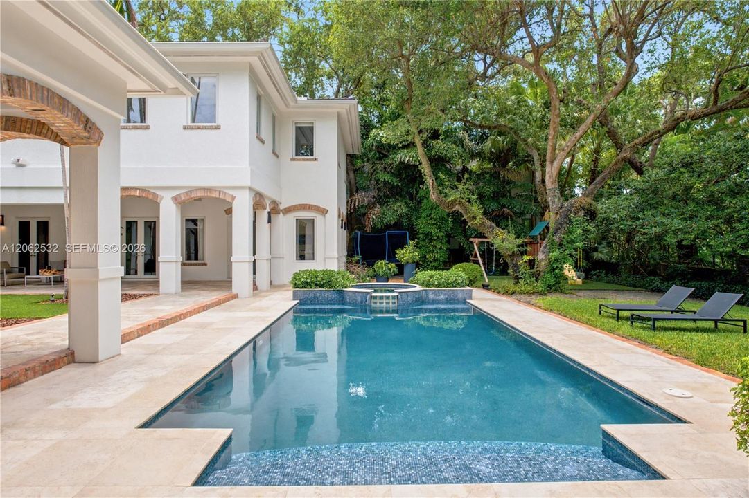 For Sale: $9,950,000 (6 beds, 6 baths, 5674 Square Feet)