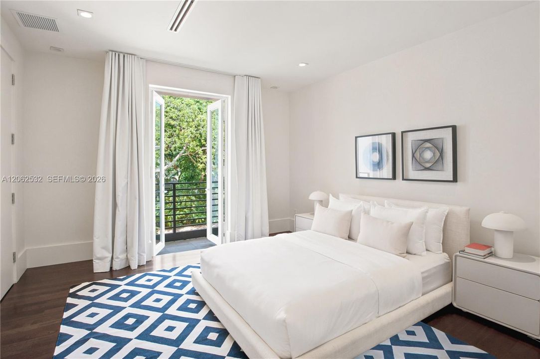 For Sale: $9,950,000 (6 beds, 6 baths, 5674 Square Feet)