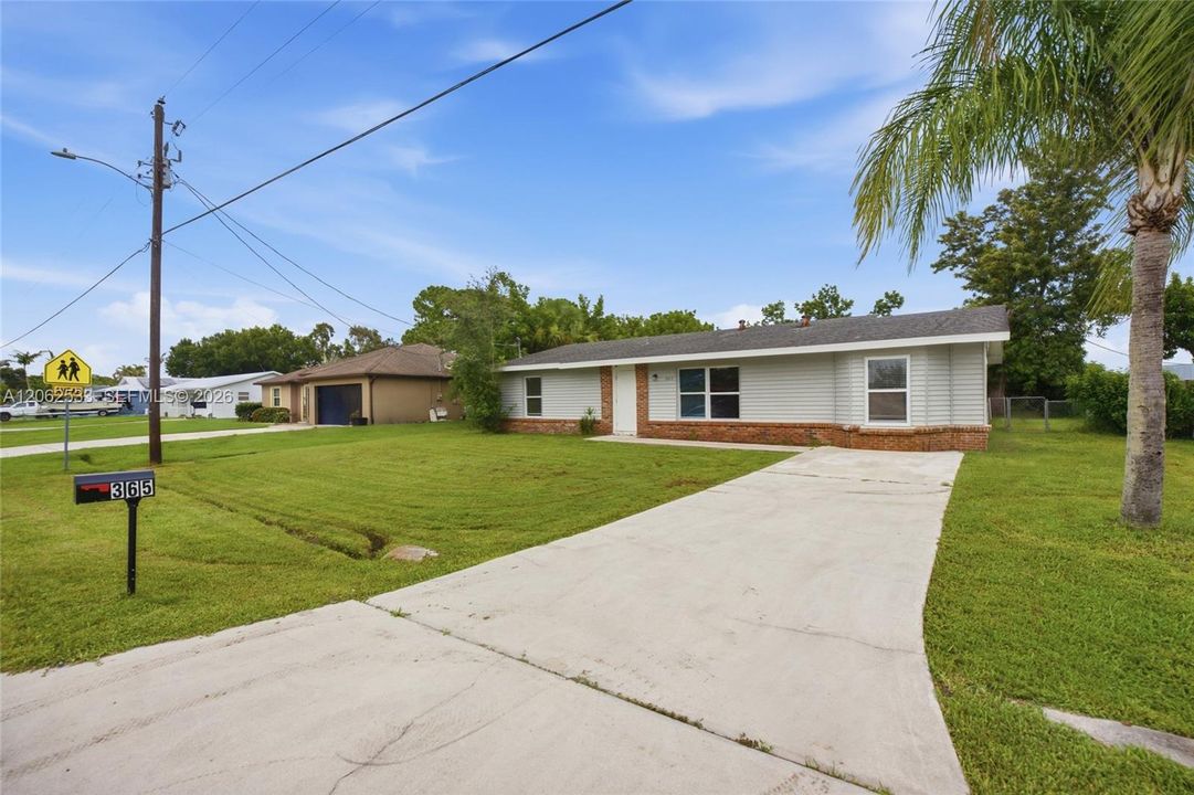 En Venta: $319,900 (3 camas, 2 baños, 1564 Pies cuadrados)