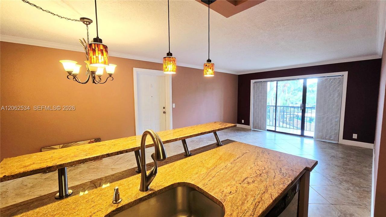 В аренду: $1,995 (2 спален, 2 ванн, 1005 Квадратных фут)