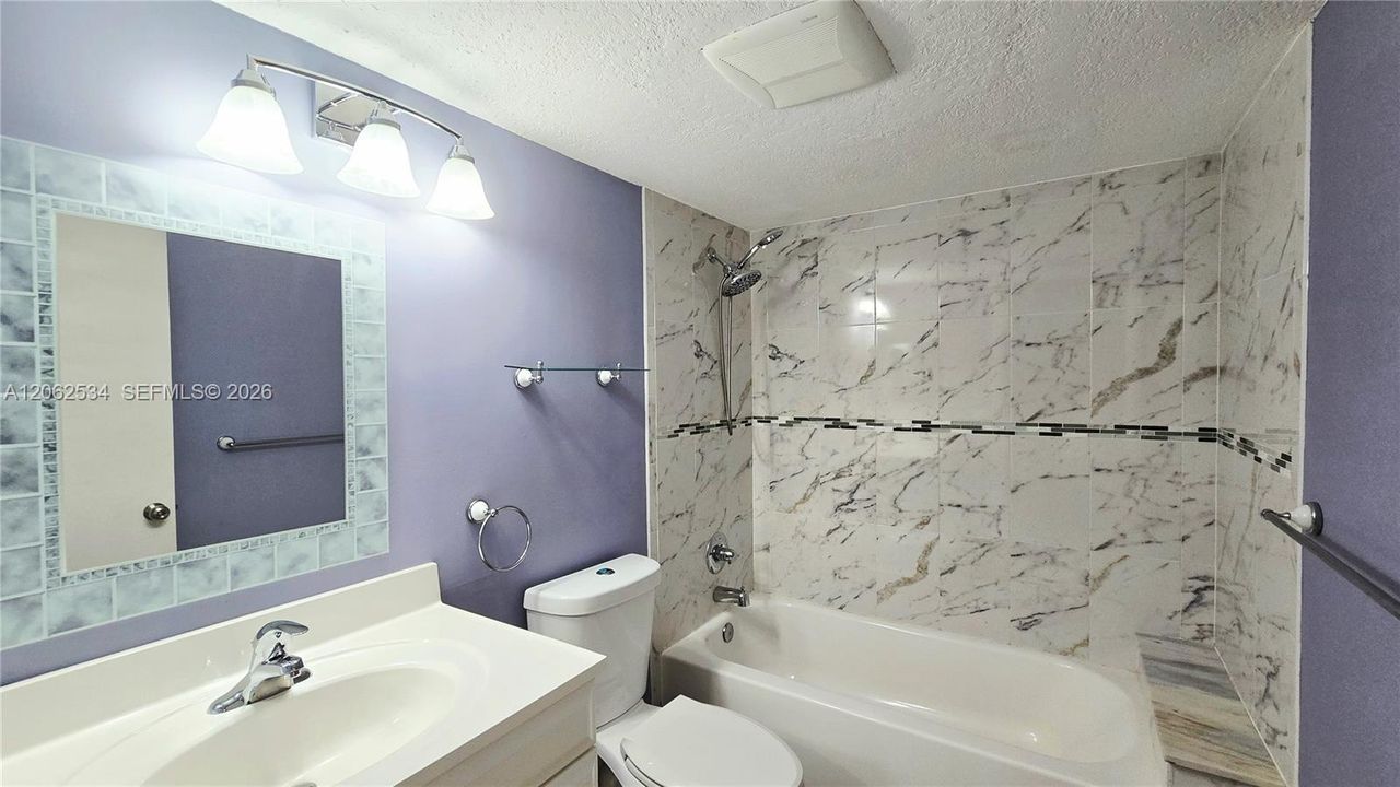 В аренду: $1,995 (2 спален, 2 ванн, 1005 Квадратных фут)