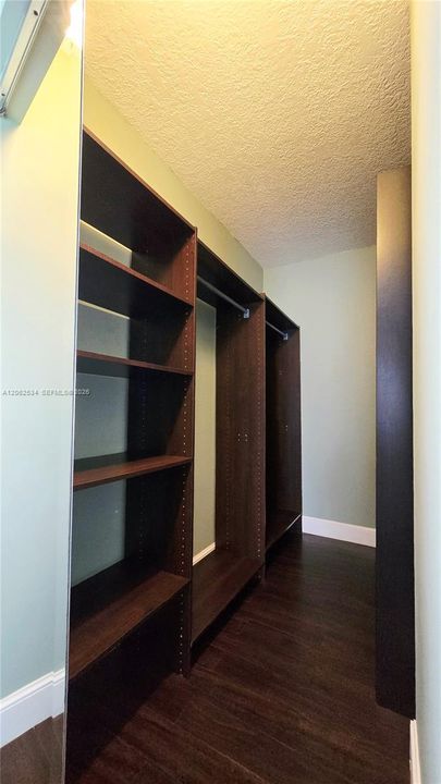 В аренду: $1,995 (2 спален, 2 ванн, 1005 Квадратных фут)
